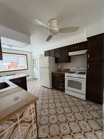 18618 140th Avenue, Springfield Gardens, NY 11413