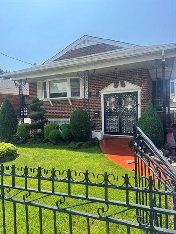 18618 140th Avenue, Springfield Gardens, NY 11413