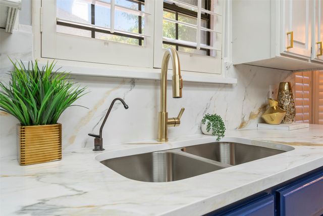 2342 King Richard Drive, Grand Prairie, TX 75050