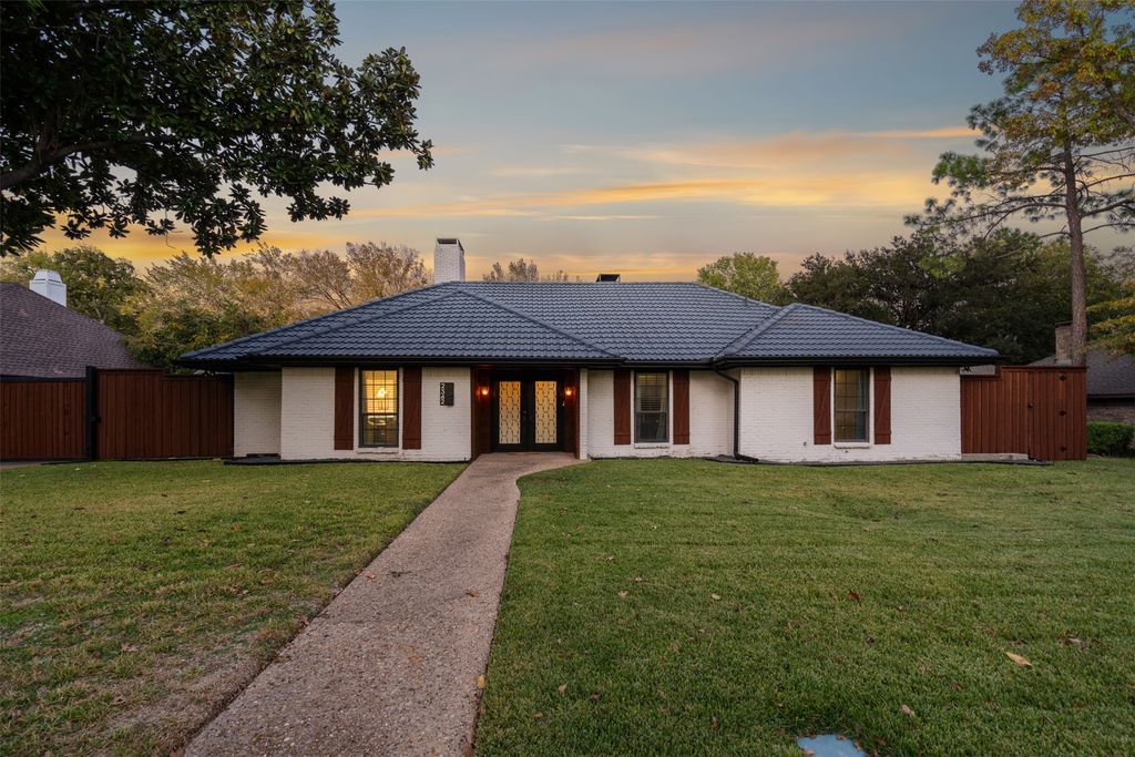 2342 King Richard Drive, Grand Prairie, TX 75050