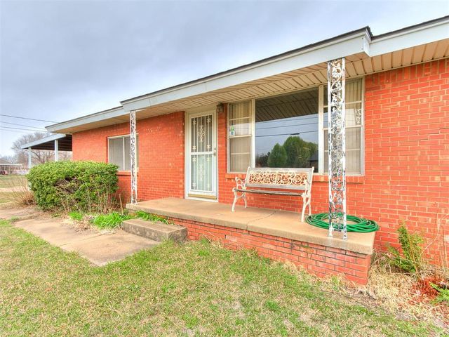 505 Cass Avenue, Moore, OK 73160