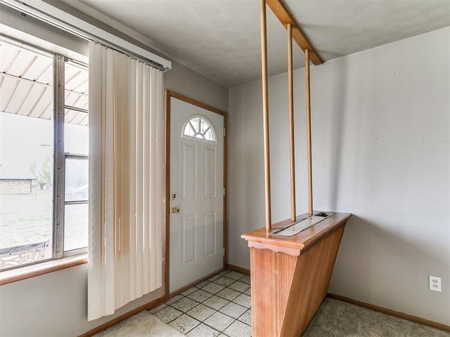 505 Cass Avenue, Moore, OK 73160