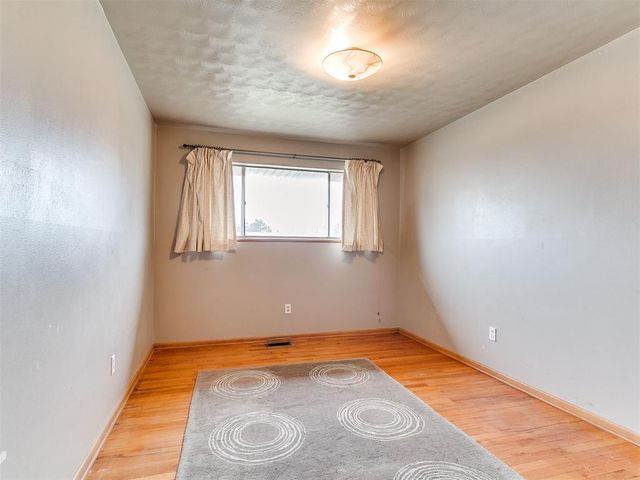 505 Cass Avenue, Moore, OK 73160