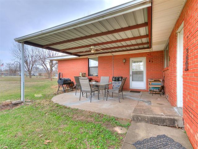 505 Cass Avenue, Moore, OK 73160