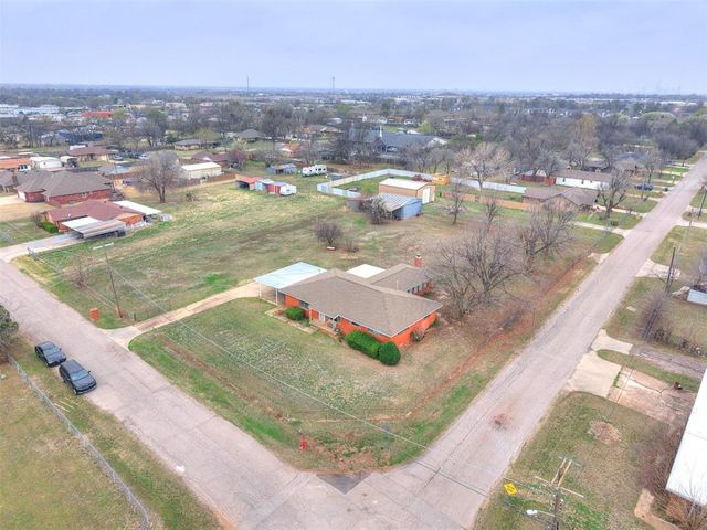 505 Cass Avenue, Moore, OK 73160
