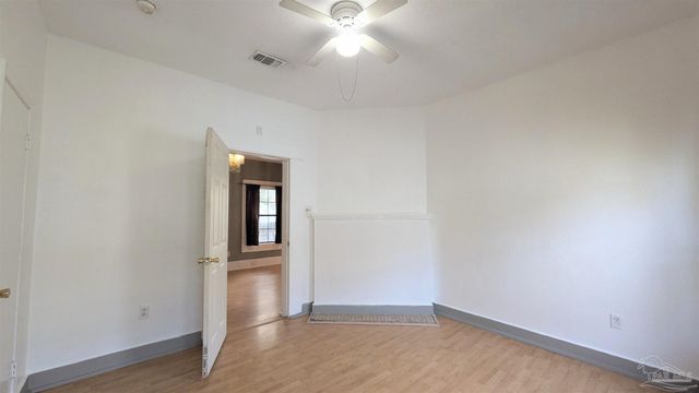 1014 W Gregory St, Pensacola, FL 32501