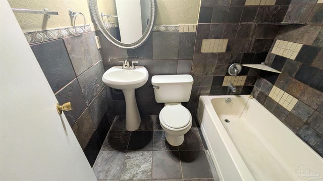 1014 W Gregory St, Pensacola, FL 32501