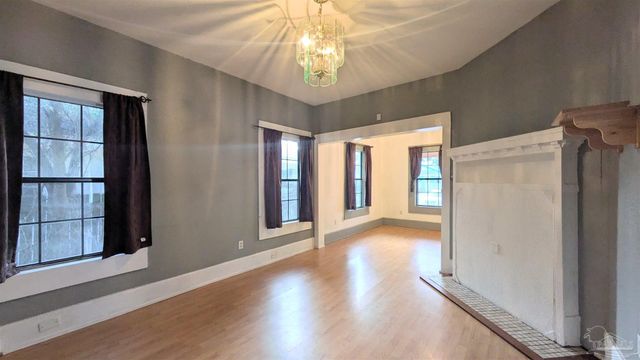 1014 W Gregory St, Pensacola, FL 32501