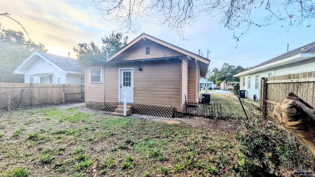 1014 W Gregory St, Pensacola, FL 32501