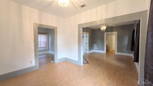 1014 W Gregory St, Pensacola, FL 32501