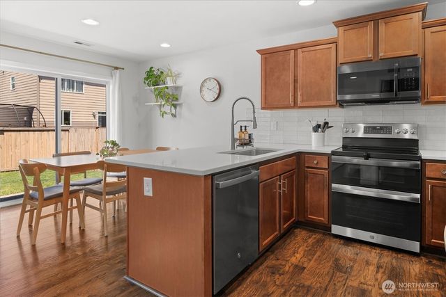 19516 SE 270th Place, Covington, WA 98042