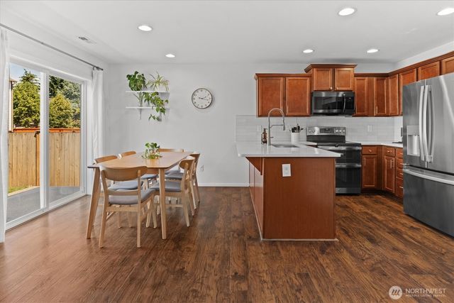 19516 SE 270th Place, Covington, WA 98042