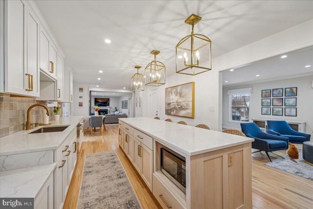 4 OLMSTEAD CT, Potomac, MD 20854