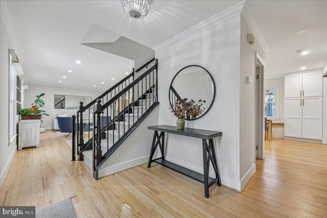 4 OLMSTEAD CT, Potomac, MD 20854