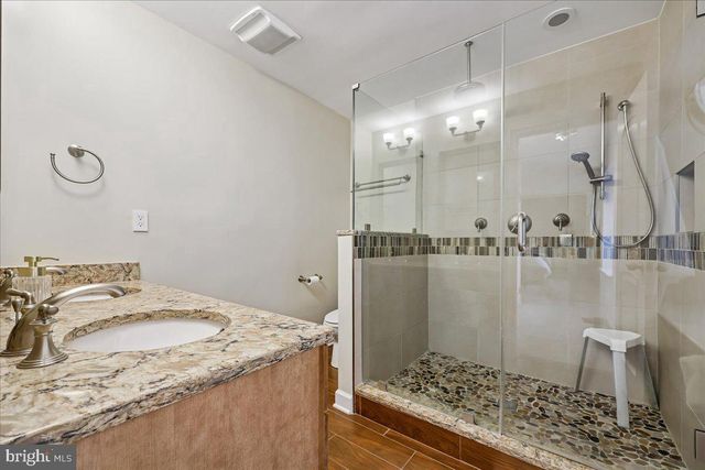 4 OLMSTEAD CT, Potomac, MD 20854