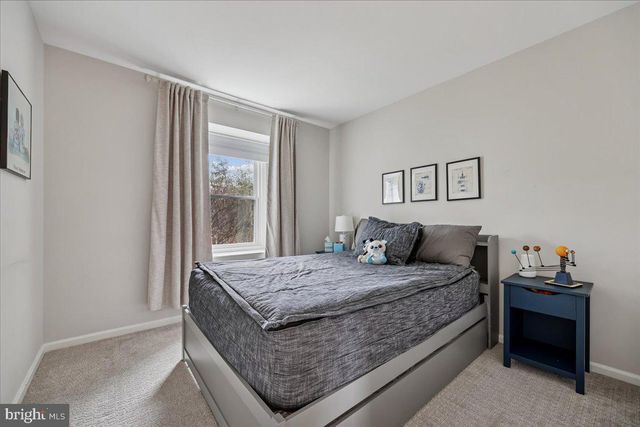 4 OLMSTEAD CT, Potomac, MD 20854