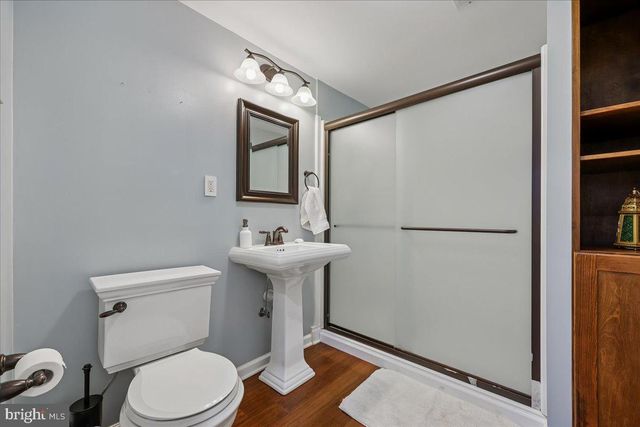 4 OLMSTEAD CT, Potomac, MD 20854