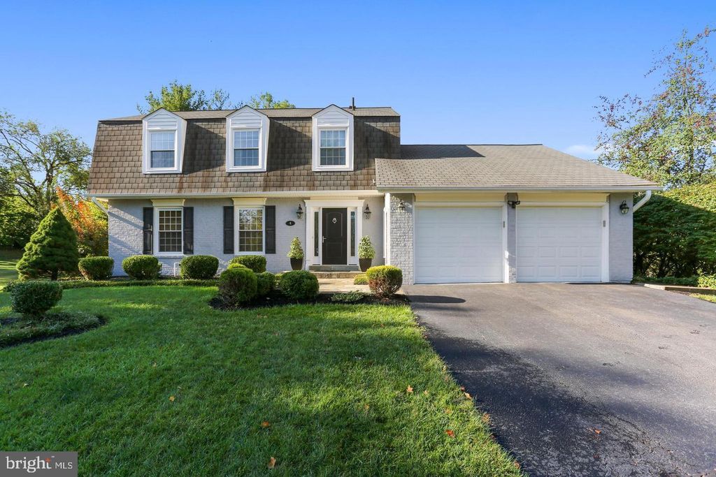 4 OLMSTEAD CT, Potomac, MD 20854