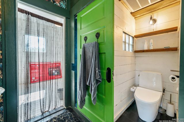 333 Frio City, San Antonio, TX 78207