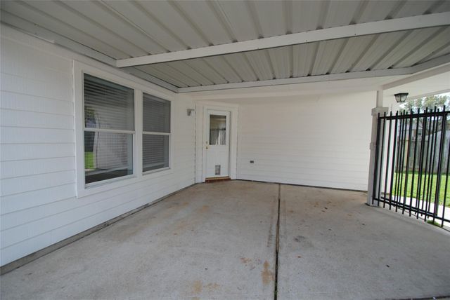 3711 Cane Lake Drive, Richmond, TX 77406