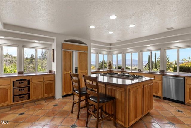 3752 Devils Garden Road, Medford, OR 97504