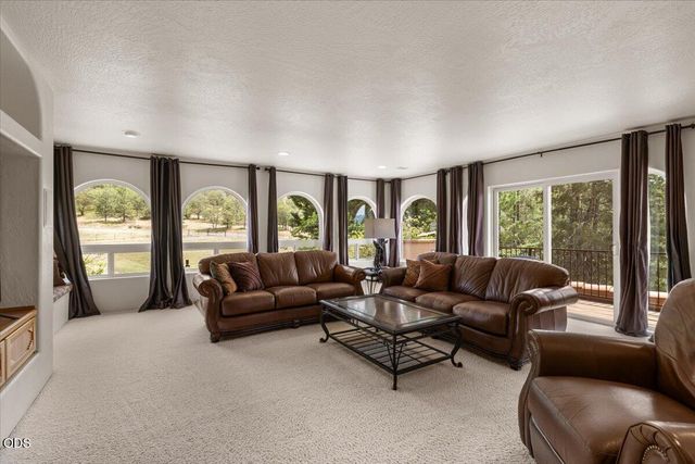 3752 Devils Garden Road, Medford, OR 97504