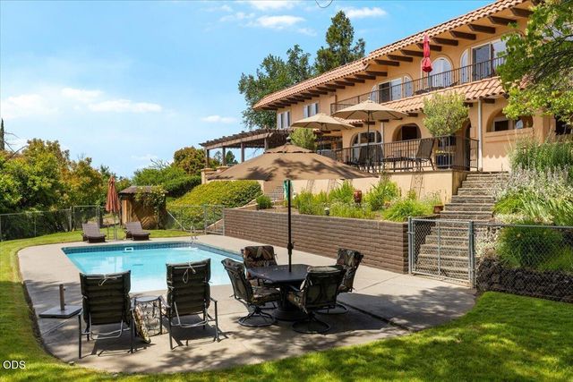 3752 Devils Garden Road, Medford, OR 97504