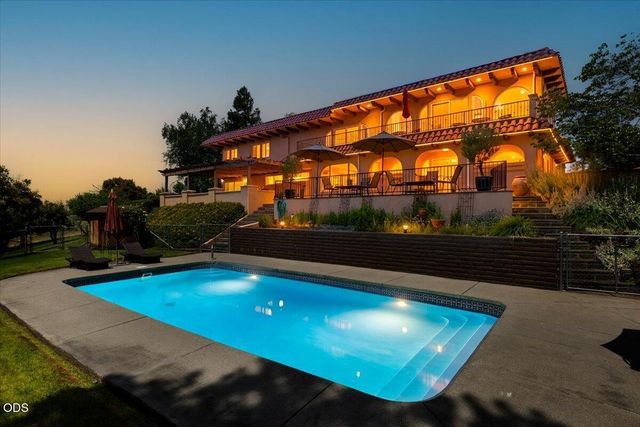 3752 Devils Garden Road, Medford, OR 97504