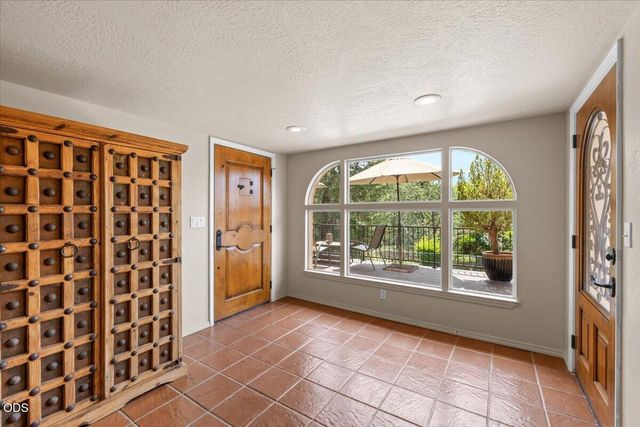 3752 Devils Garden Road, Medford, OR 97504