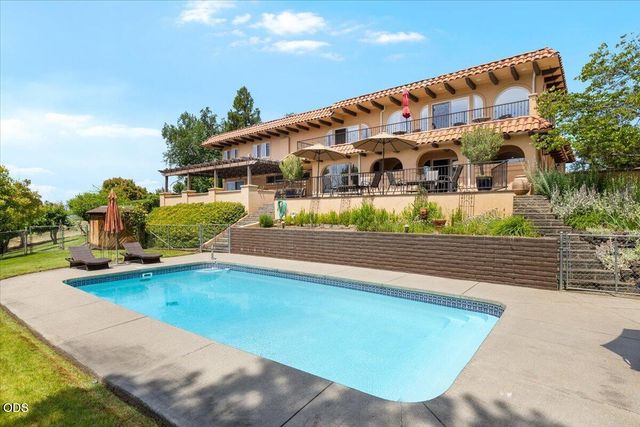3752 Devils Garden Road, Medford, OR 97504