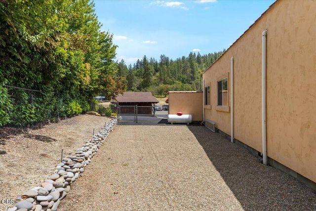 3752 Devils Garden Road, Medford, OR 97504