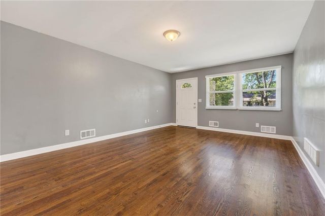 1340 E 84th Street, Kansas City, MO 64131