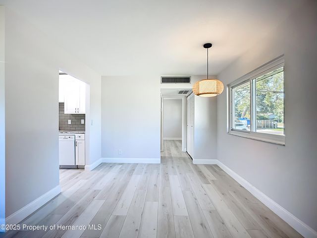 1811 Bedford Lane, Sun City Center, FL 33573