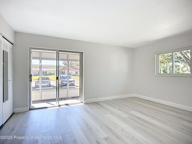 1811 Bedford Lane, Sun City Center, FL 33573