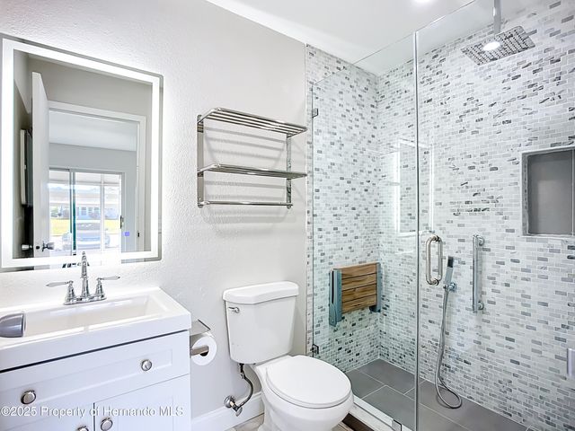 1811 Bedford Lane, Sun City Center, FL 33573