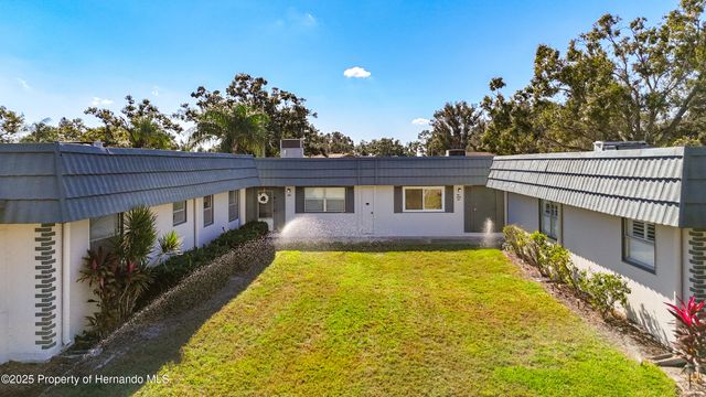 1811 Bedford Lane, Sun City Center, FL 33573