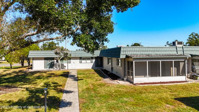 1811 Bedford Lane, Sun City Center, FL 33573