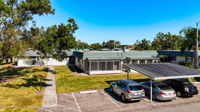 1811 Bedford Lane, Sun City Center, FL 33573