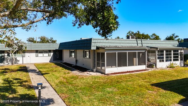 1811 Bedford Lane, Sun City Center, FL 33573