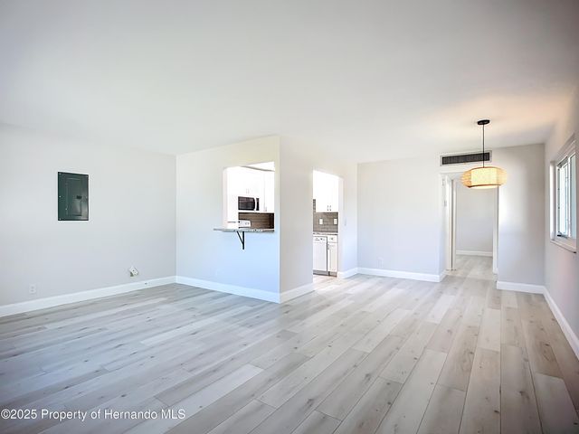 1811 Bedford Lane, Sun City Center, FL 33573