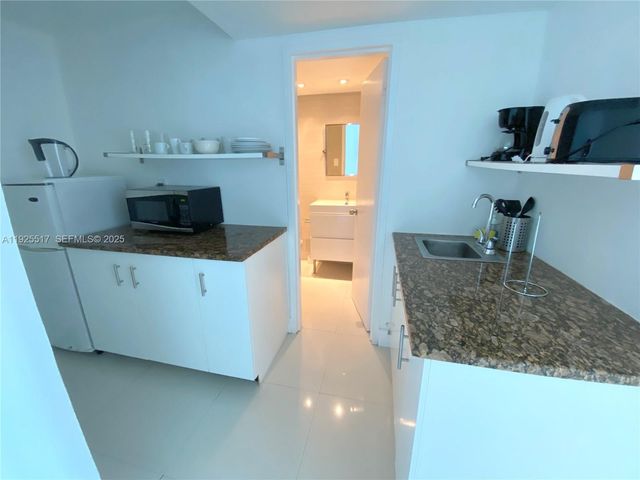 5445 Collins Ave 610, Miami Beach, FL 33140