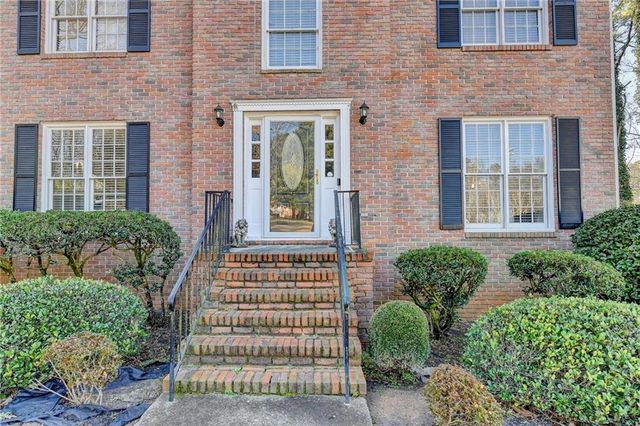 1093 Washington Lee SW Drive, Lilburn, GA 30047