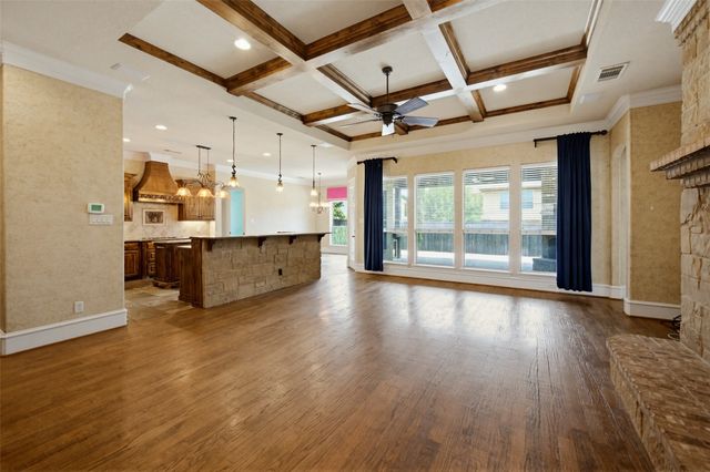 7713 Silverleaf Drive, North Richland Hills, TX 76182