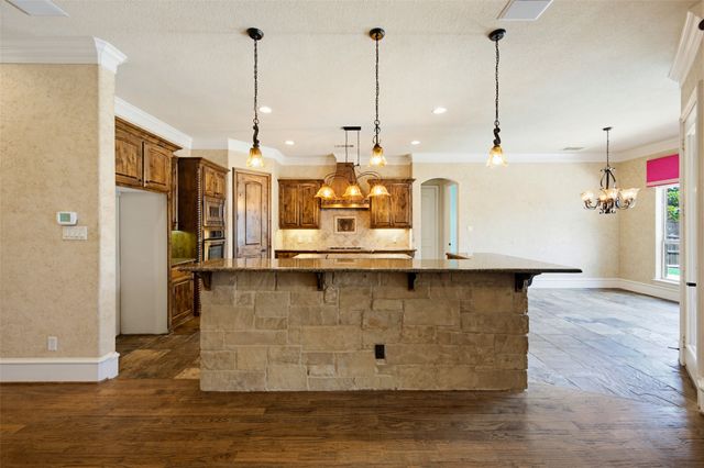 7713 Silverleaf Drive, North Richland Hills, TX 76182