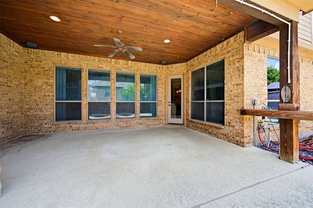 7713 Silverleaf Drive, North Richland Hills, TX 76182