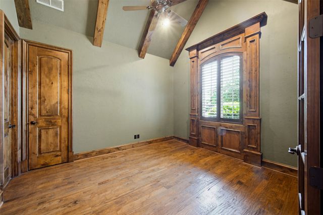 7713 Silverleaf Drive, North Richland Hills, TX 76182