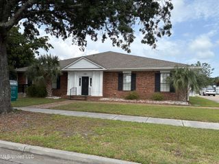 1201 31st Avenue, Gulfport, MS 39501