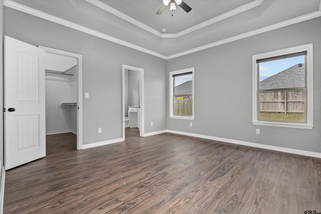 332 Kingdom Blvd, Lindale, TX 75771