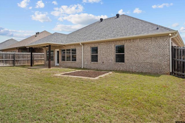 332 Kingdom Blvd, Lindale, TX 75771