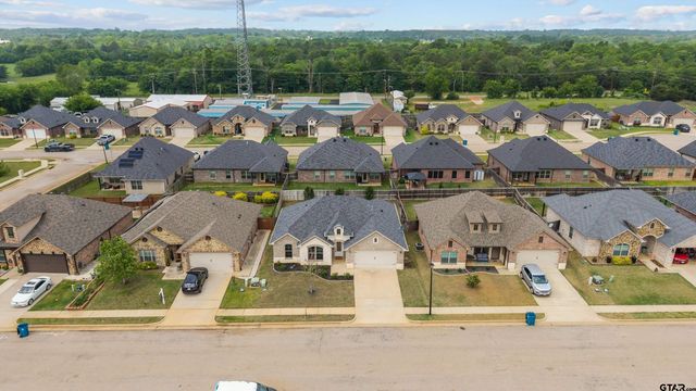 332 Kingdom Blvd, Lindale, TX 75771